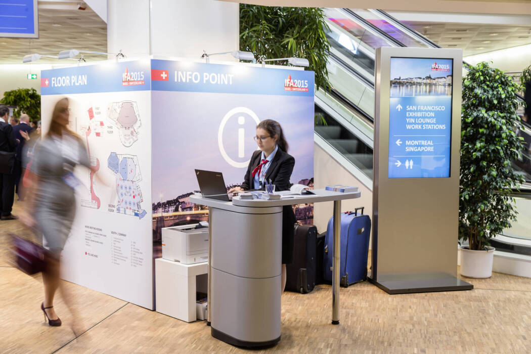 Congress Center Basel Foyer 2. Stock