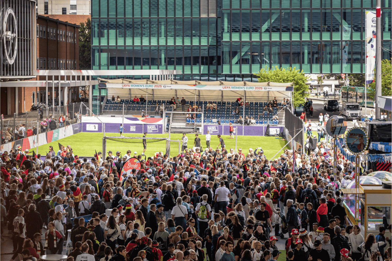 Messe Basel Fan Zone MQ UEFA Fanmarsch